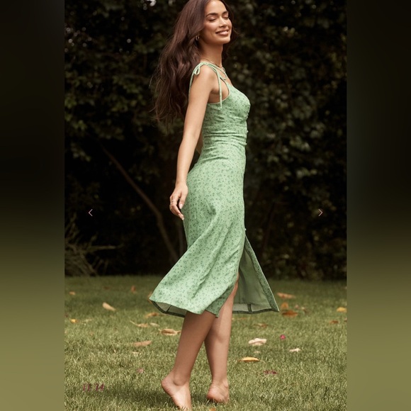 House of CB - ‘Cornelia’ Green Tonal Floral Midi Dress - Picture 10 of 16